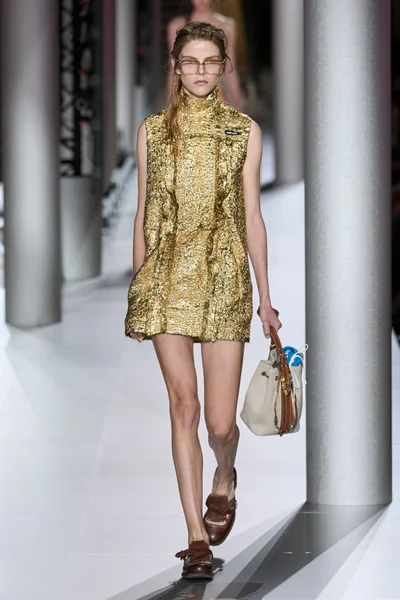Look 46